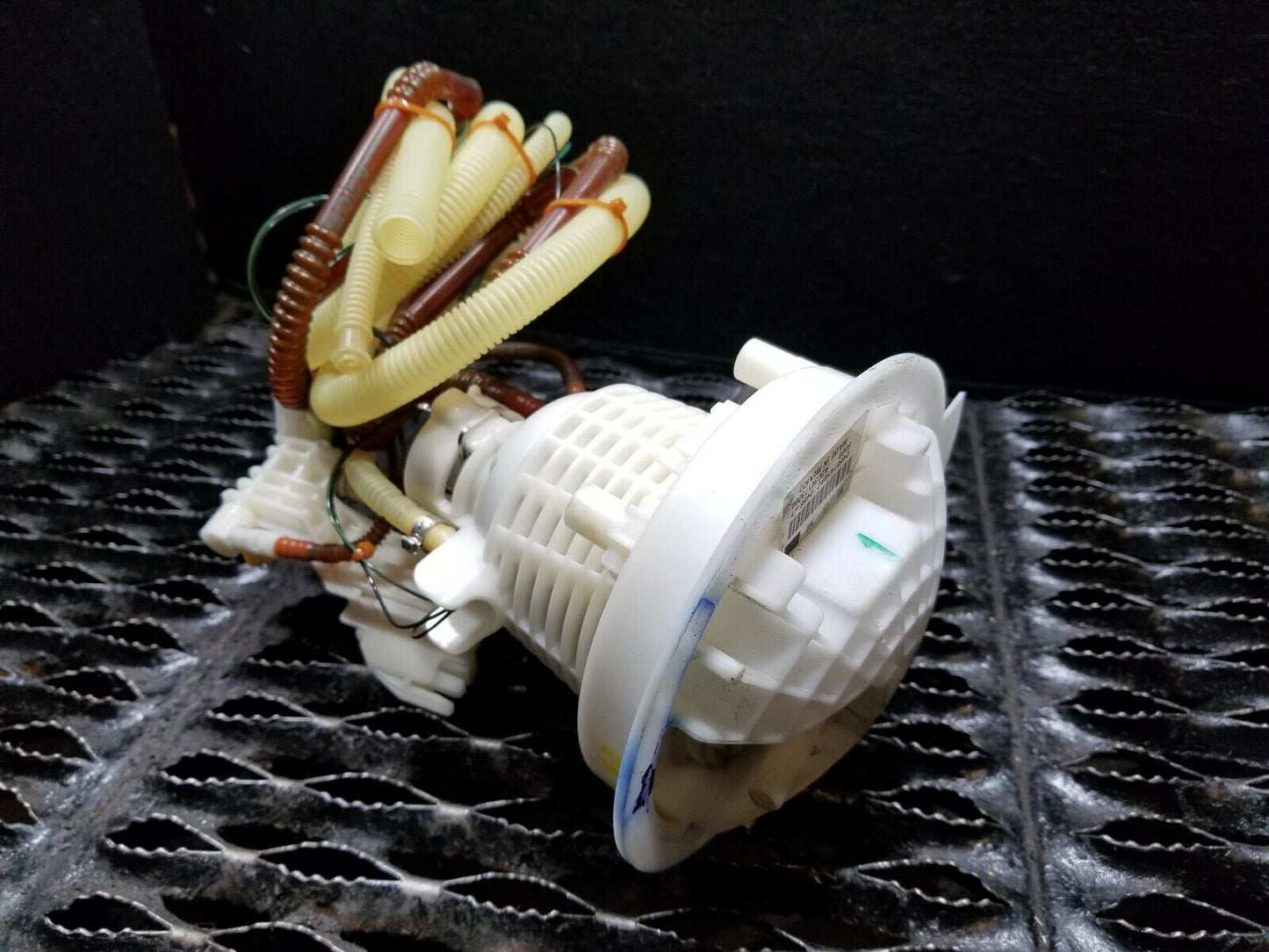 12 13 14 15 16 17 Chrysler 300 Secondary Gas Fuel Pump Assembly OEM 43k