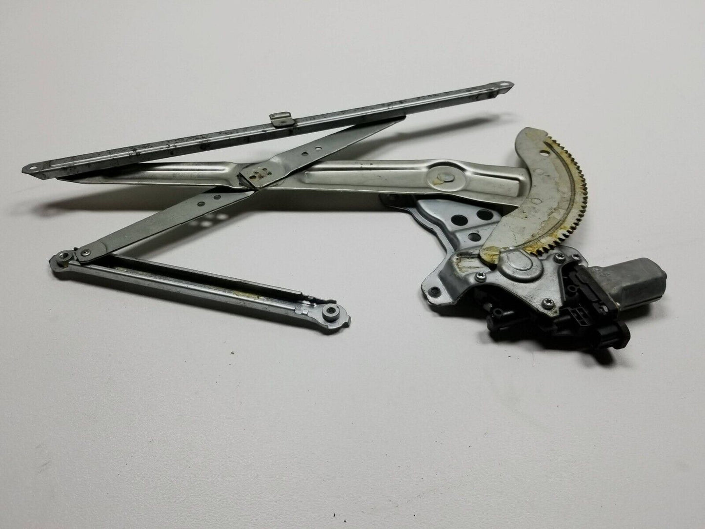 07-13 Suzuki Sx4 Hatchback Front Window Regulator & Motor Pass Side Right OEM