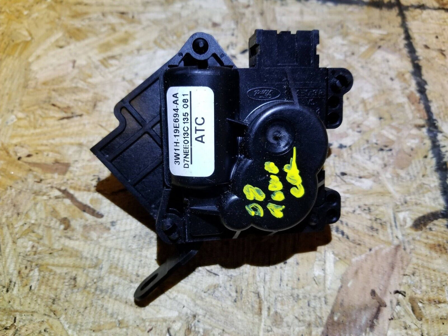 03 04 05 06 07 08 09 10 11 Lincoln Town Car AC Blend Door Flap Actuator OEM 65k