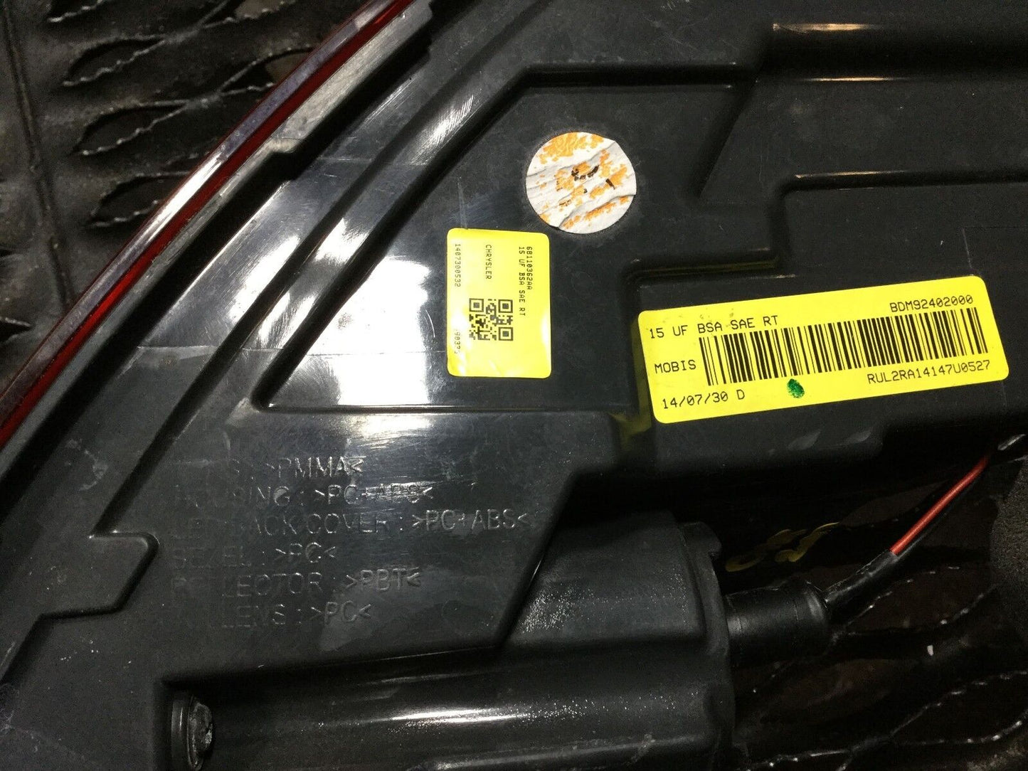 15 16 17 Chrysler 200 Outer Tail Light Right Passenger Side OEM