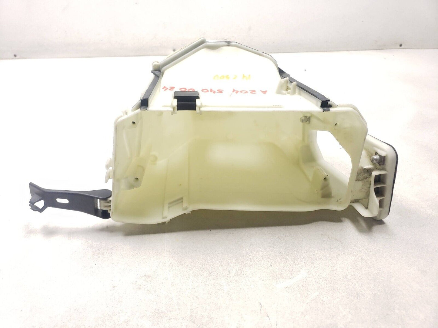 12 13 14 Mercedes-benz C300 Fuse Box OEM