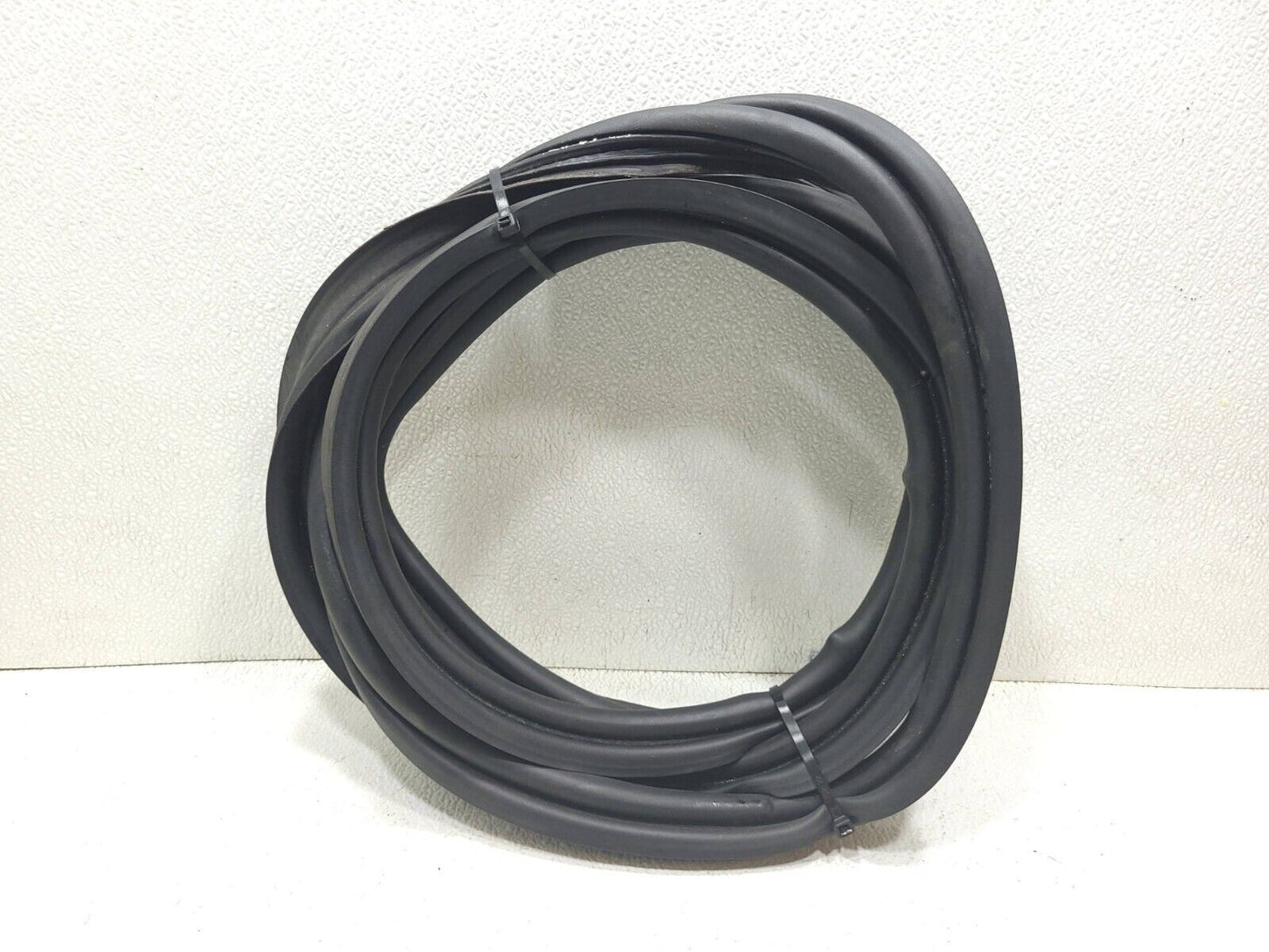 11 - 16 Mercedes E350 W212 Trunk Weatherstrip Seal OEM