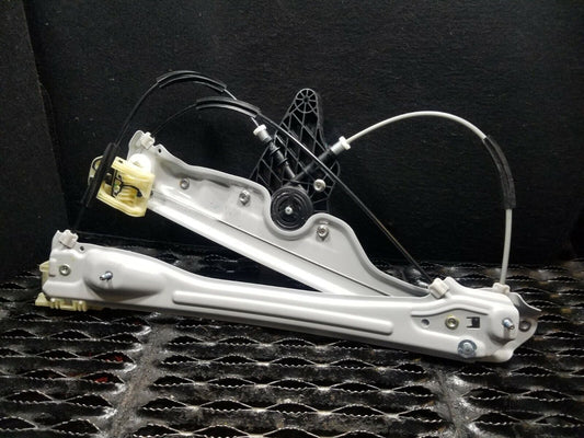 16 17 18 19 Chevrolet Malibu Front Left Driver Window Regulator & Motor OEM 3k