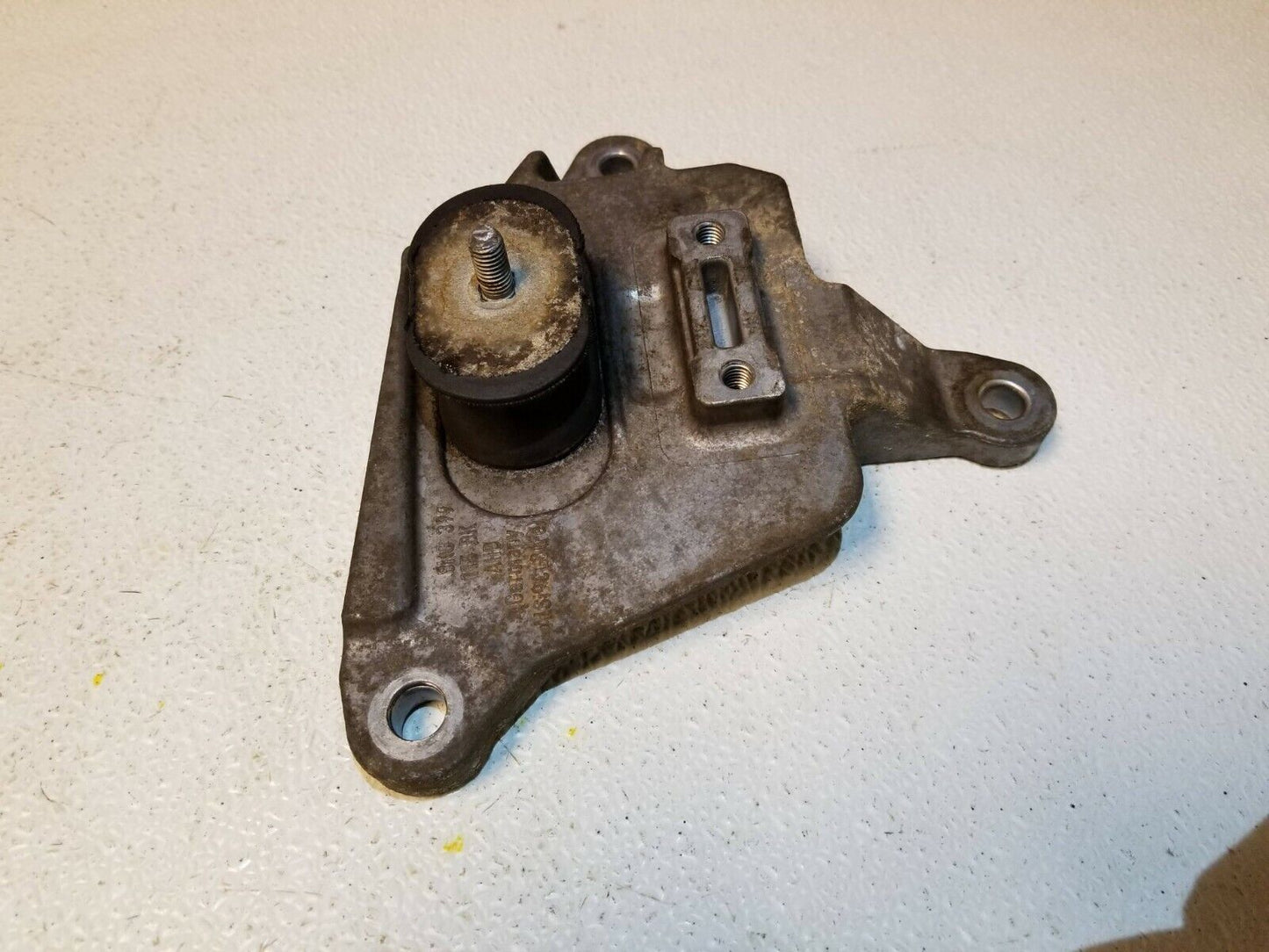 08 09 10 11 Audi A5 3.2l Auto Transmission Mount Bracket OEM •6hp-28•