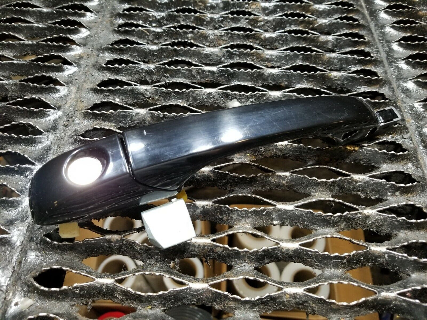 13 14 15 16 Jeep Compass Front Left Driver Exterior Door Handle OEM 30k