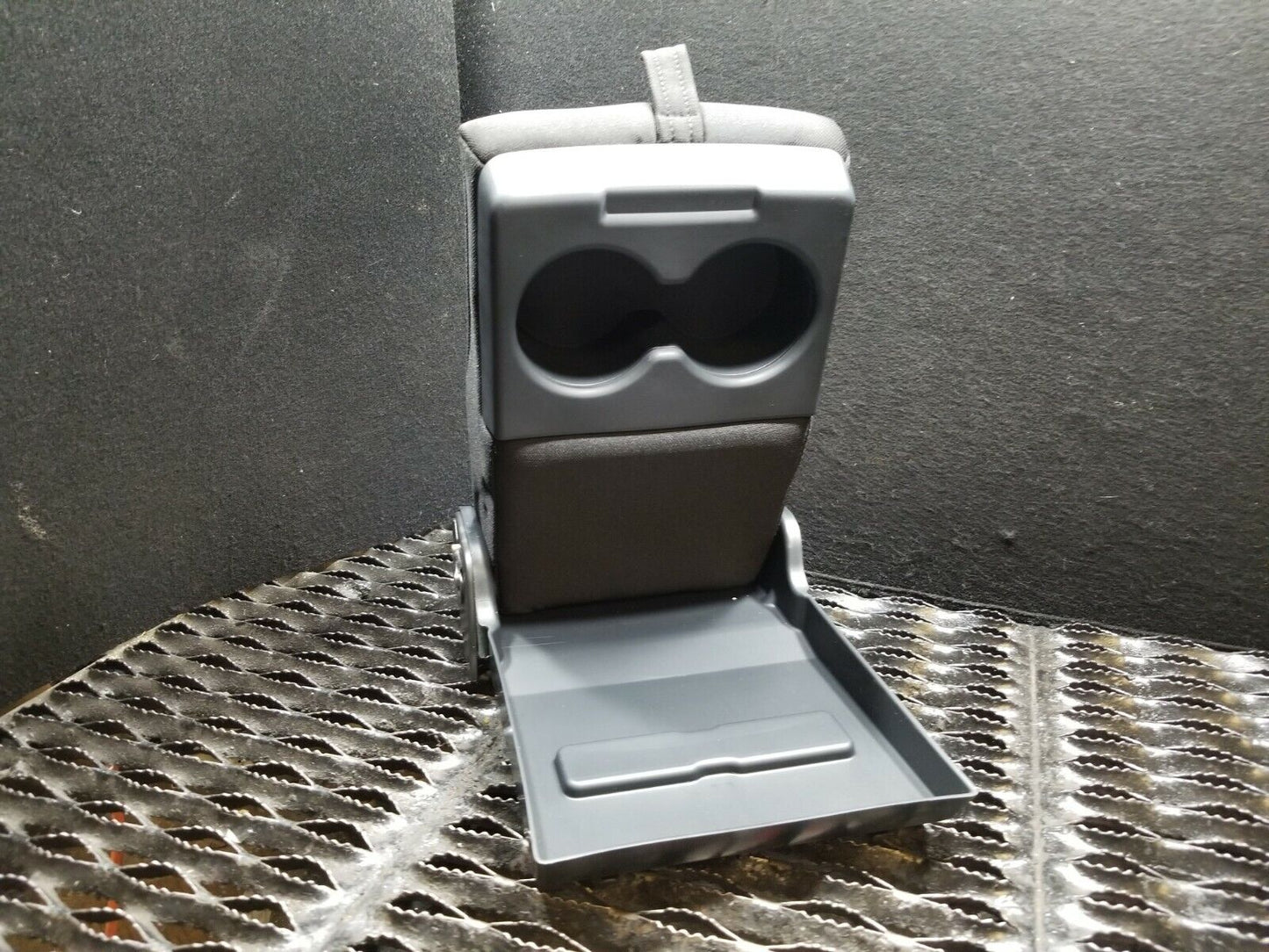 18 19 20 Ford Ecosport Rear Seat Armrest Cup Holder OEM 532 Miles