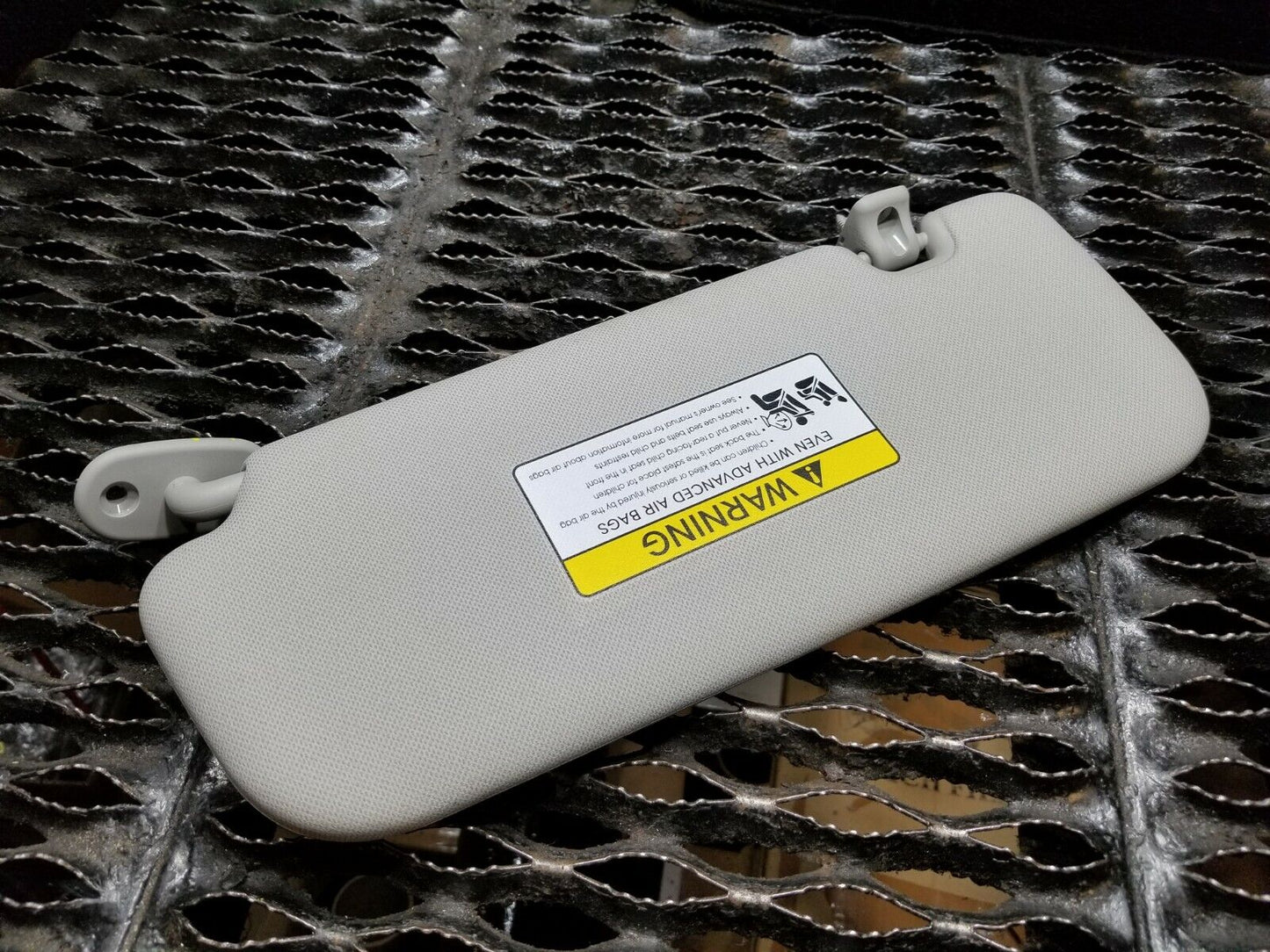 14 15 16 Kia Forte Sun Visor Right Passenger  OEM 27k