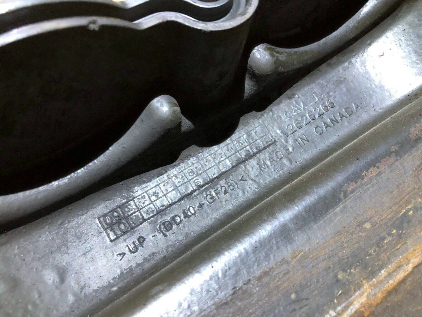 13 14 15 GMC Acadia Valve Cover Right Passenger Side OEM