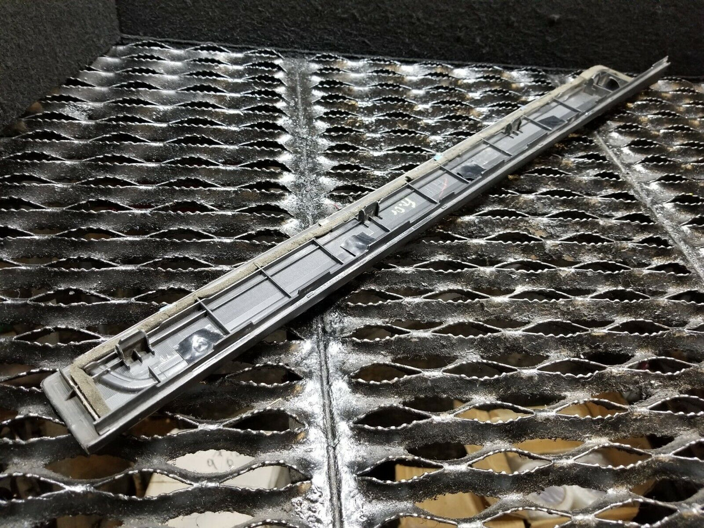 06 07 08 Infiniti Fx35 Front Door Sill Scuff Plate Left Driver Side OEM
