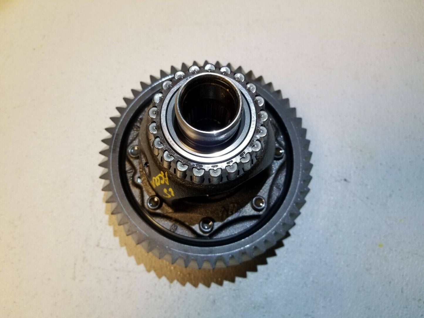 15 16 17 Hyundai Accent Auto Transmission Differential Case Carrier OEM 6-speed