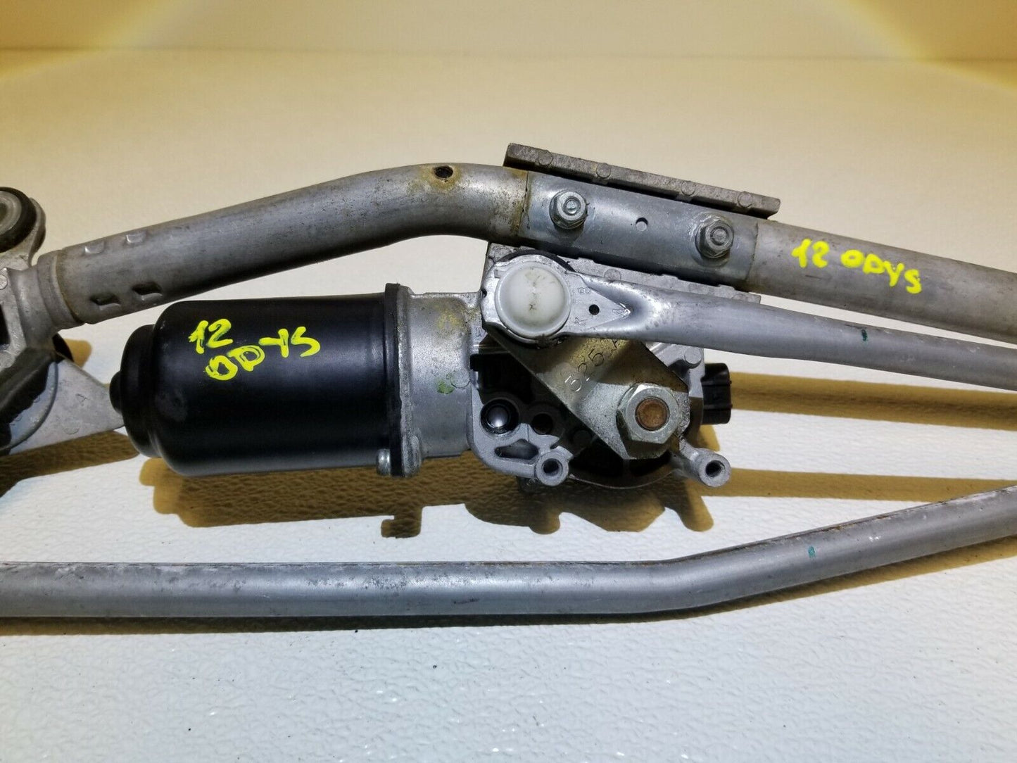 11 12 13 14 15 16 17 Honda Odyssey Windshield Wiper Motor W/ Linkage OEM