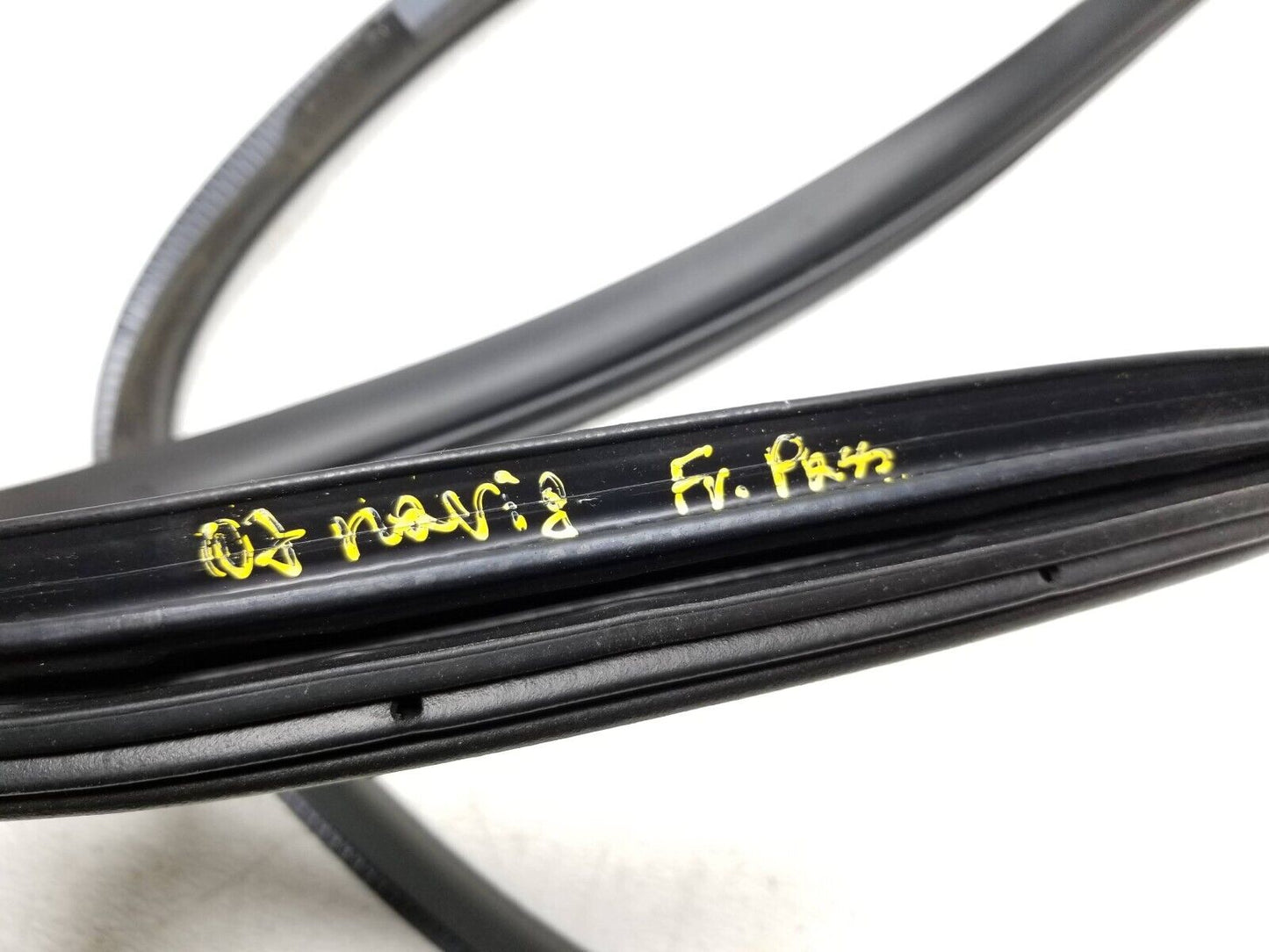 2007 - 2014 Lincoln Navigator Front Right Pass Door Weatherstrip Seal OEM