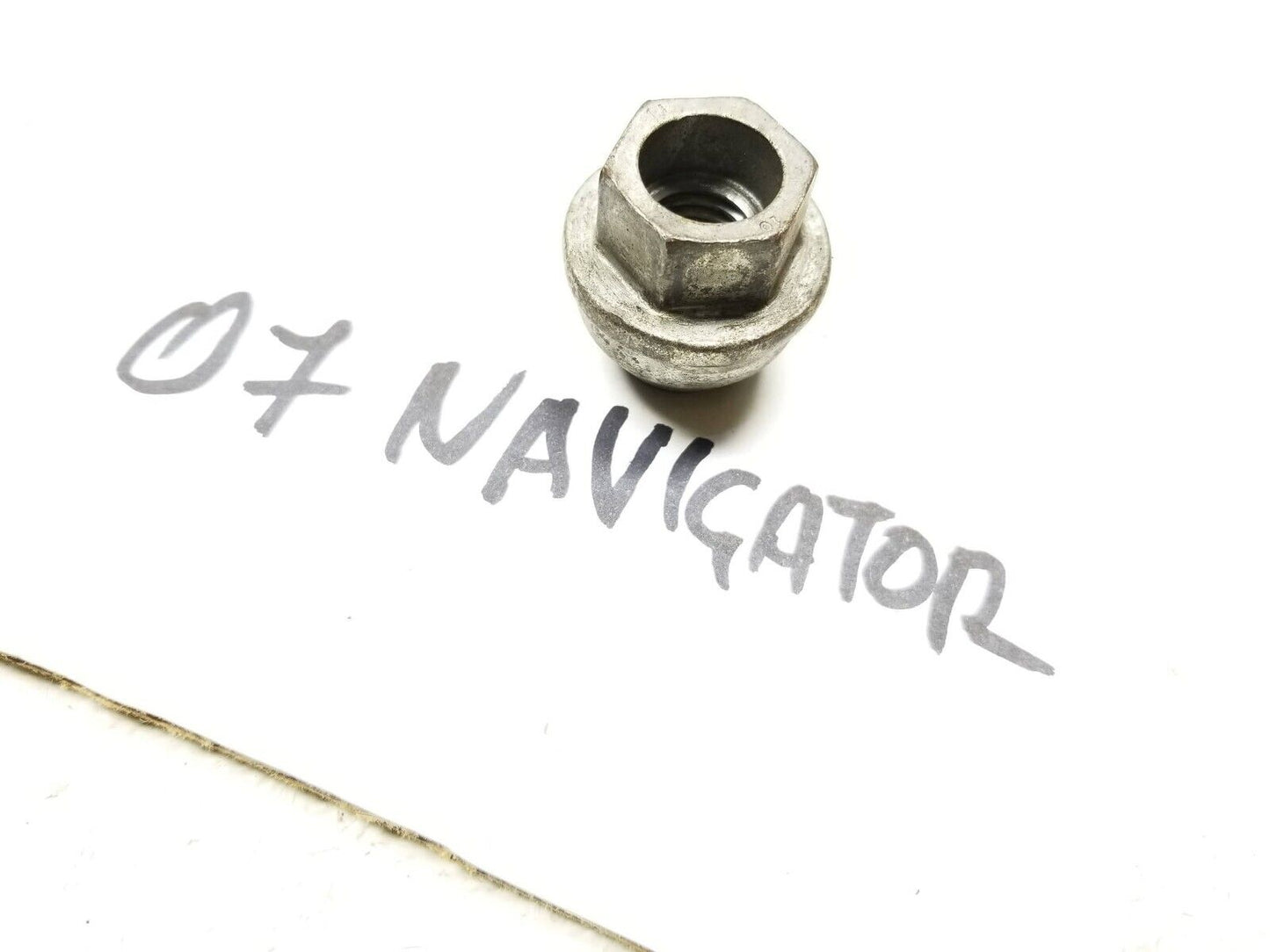 2007 - 2014 Lincoln Navigator Wheel Lug Nut 23pcs  OEM
