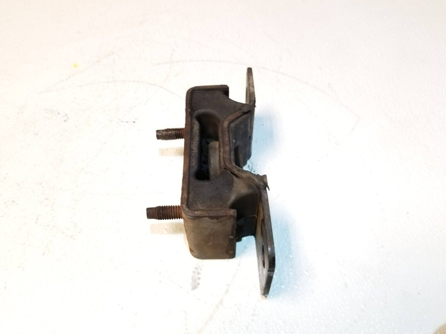 07 08 Lincoln Town Car 4.6l Transmission Mount Bracket OEM 65k