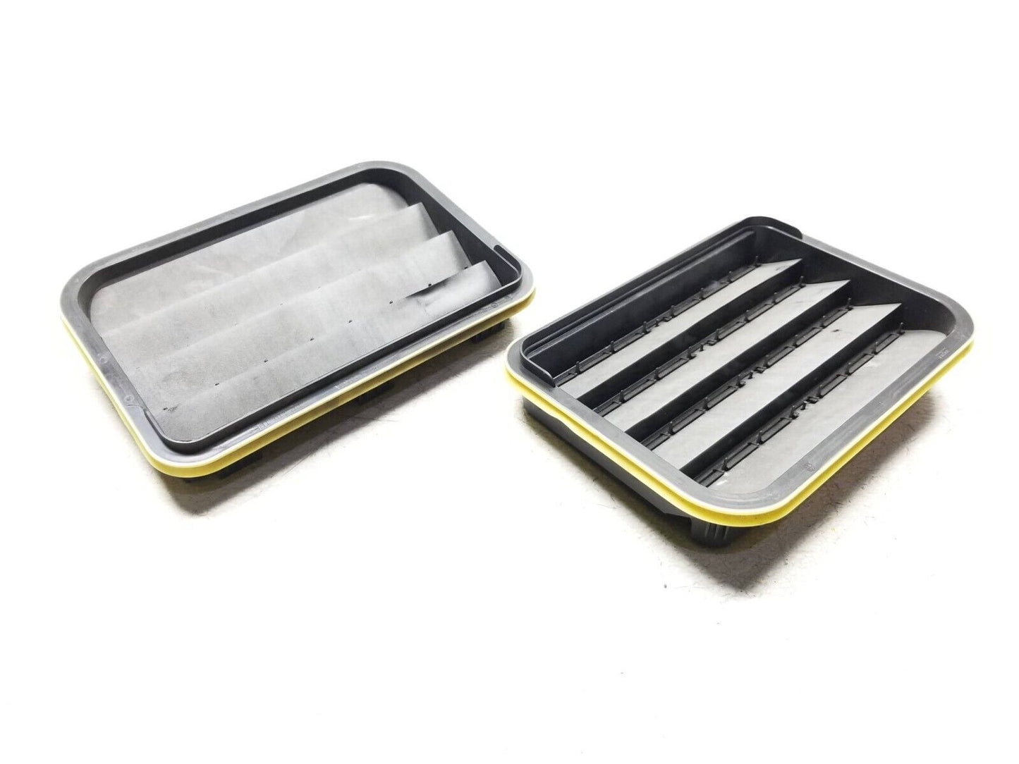 2011 - 2014 Porsche Cayenne Rear Trunk Air Vent Breather Cover Grille 2pcs OEM