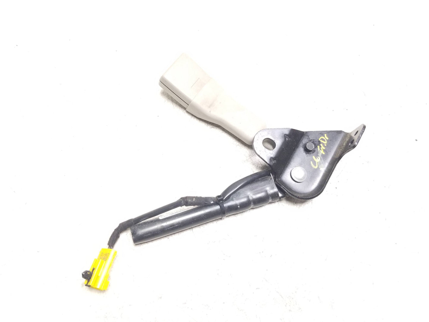 2012 - 2017 Dodge Grand Caravan Seatbelt Pretensioner Front Driver Side Left OEM