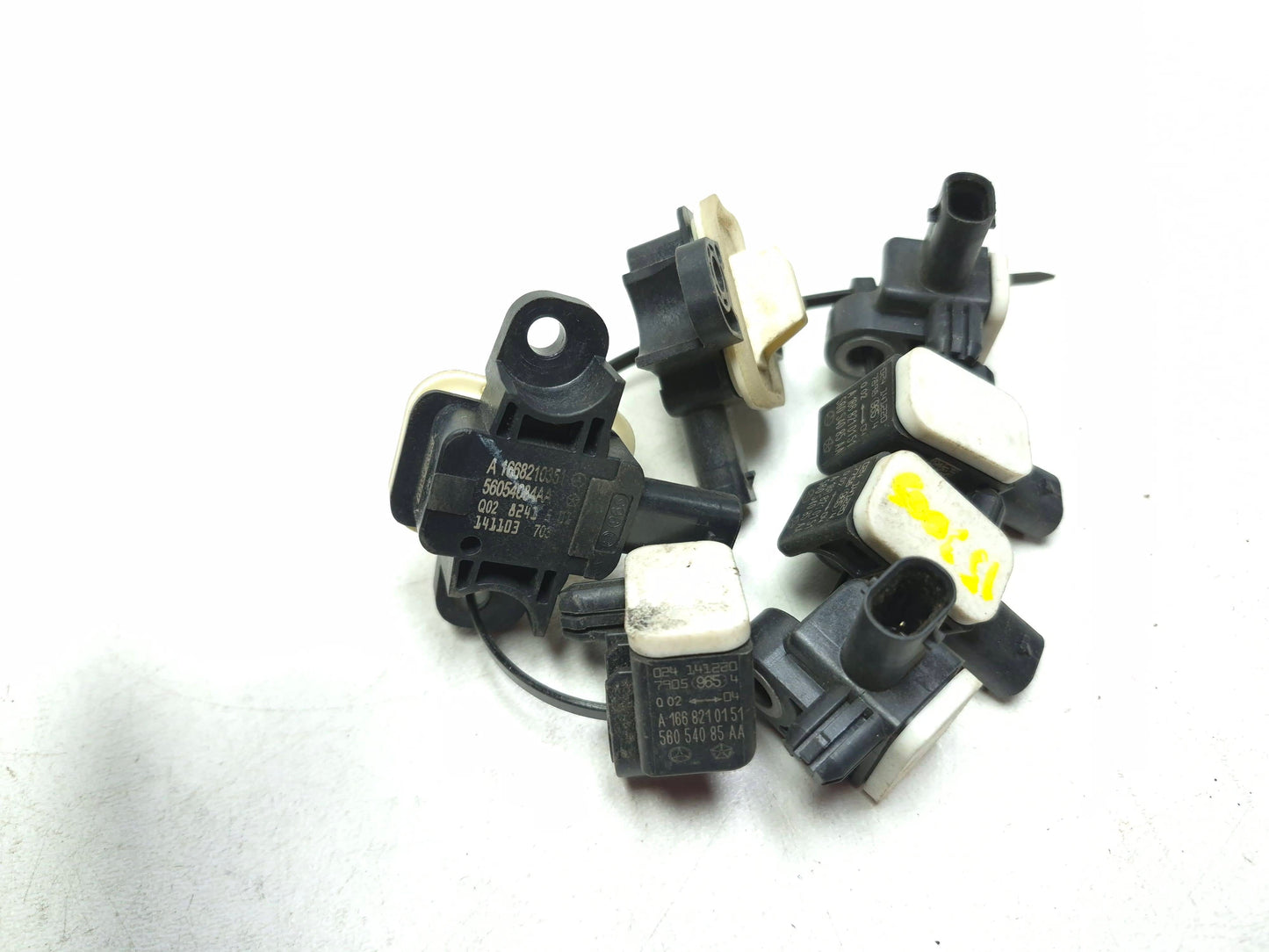 2015 Chrysler 300S Impact SRS Crash Sensor 7Pcs OEM