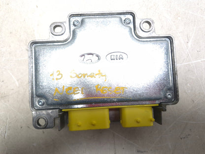 2011 - 2014 HYUNDAI Sonata Aribag SRS Air Bag Module Computer OEM