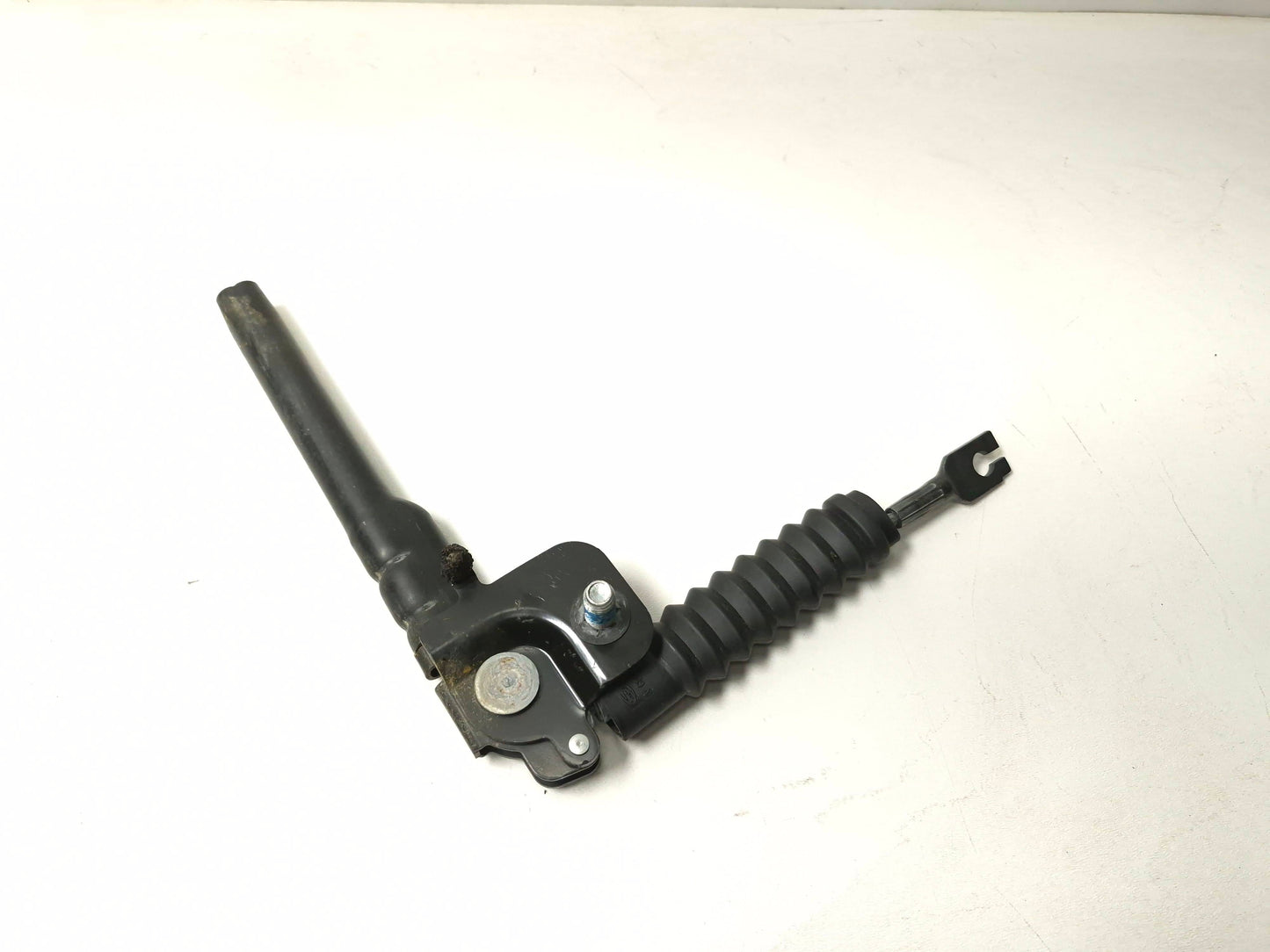2011 - 2014 Hyundai Sonata Front Right Passenger Seat Belt Pretensioner OEM