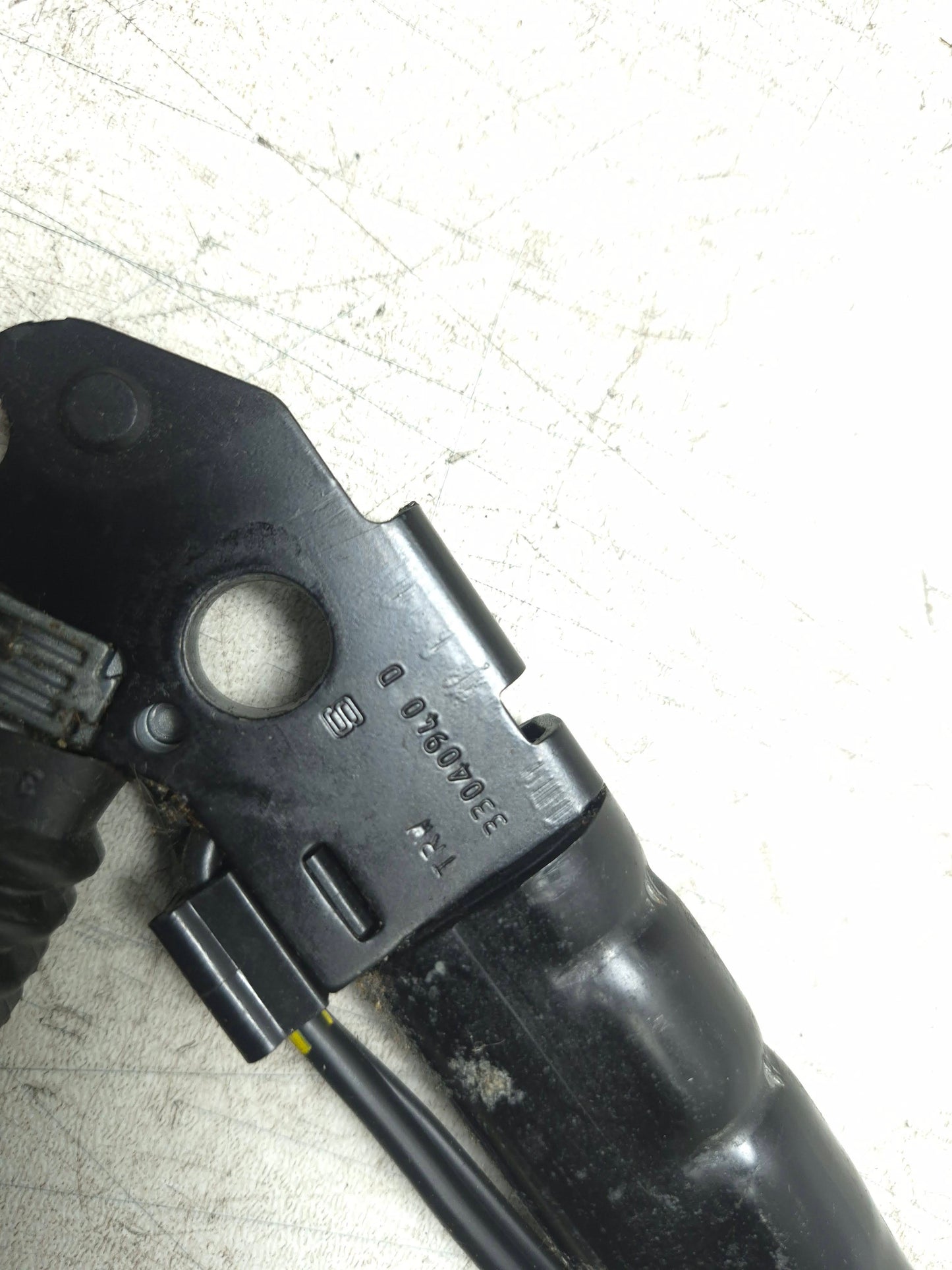 2013 BMW 328iX Front Seat Belt Buckle Driver Side Left OEM