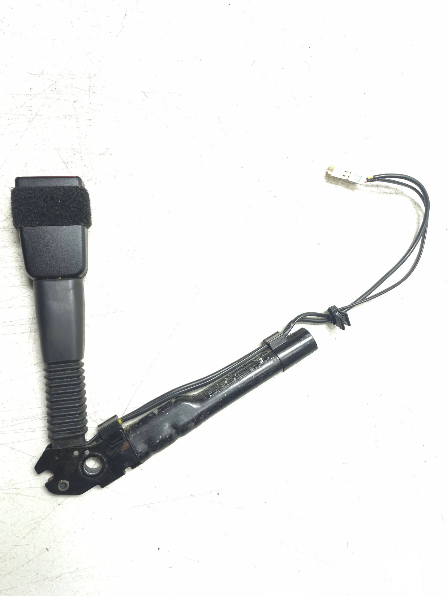 2013 BMW 328iX Front Seat Belt Buckle Driver Side Left OEM