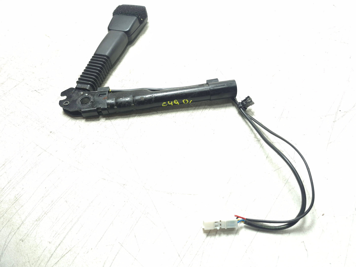 2013 BMW 328iX Front Seat Belt Buckle Driver Side Left OEM