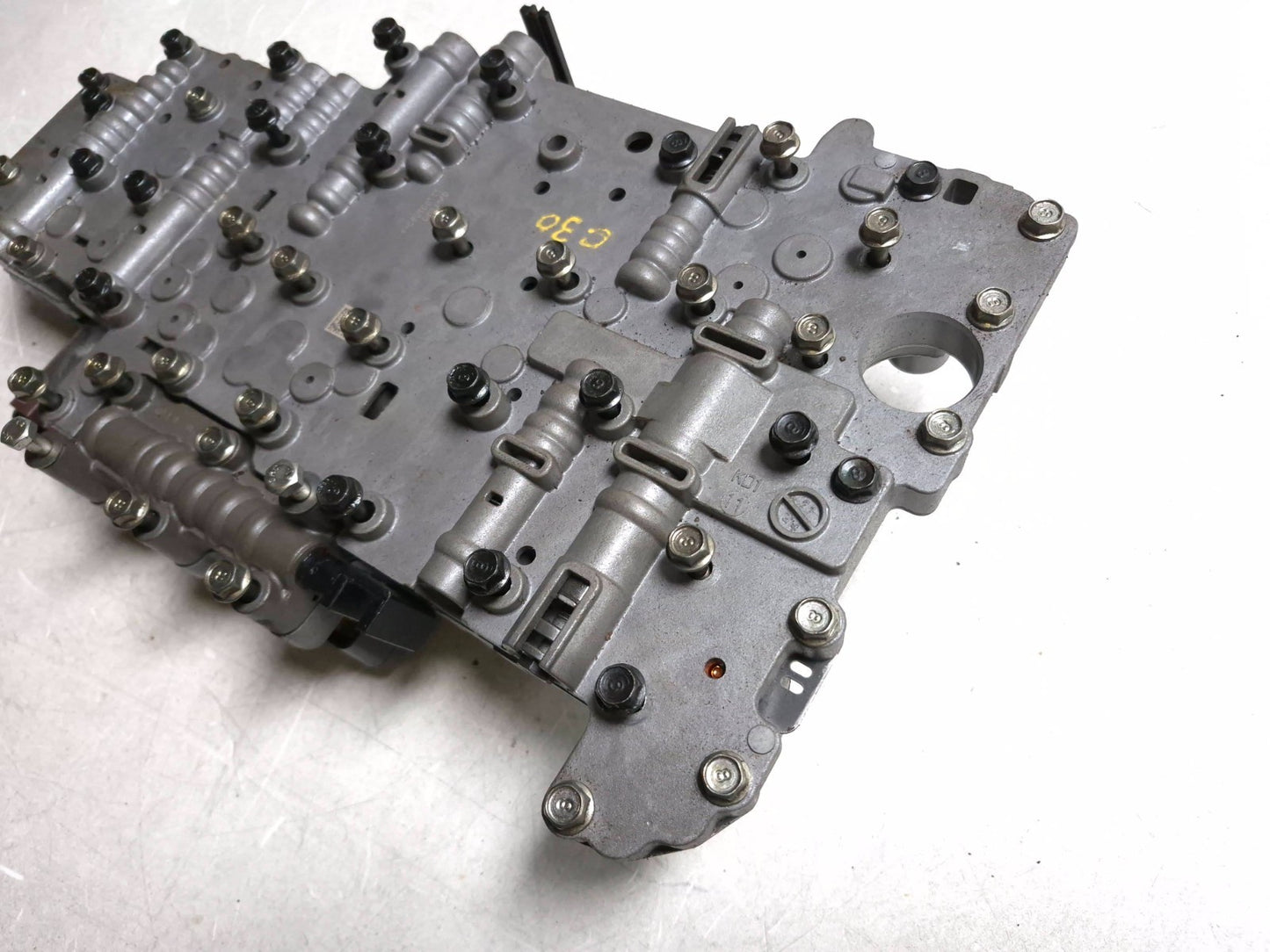 2013 Hyundai Genesis Rl26 Transmission Valve Body With Tcm 46305-4f100 OEM