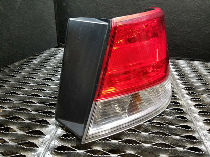 2010 Subaru Legacy Sedan Tail Light Rear Passenger Side Right OEM