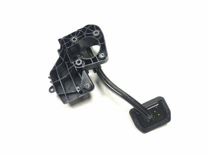 2021 Tesla Model 3 Brake Pedal 1044691-00-d OEM
