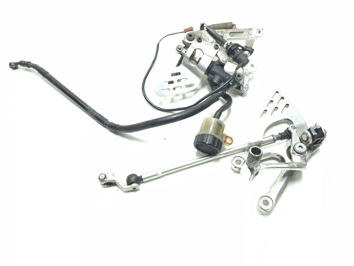 2003 - 2009 Yamaha Yzf R6 Front Foot Peg Bracket & Master Cylinder & Shifter 2pc