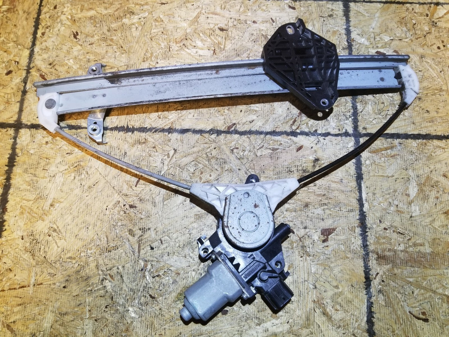 2009 Subaru Forester Rear Driver Door Window Regulator W/ Motor OEM