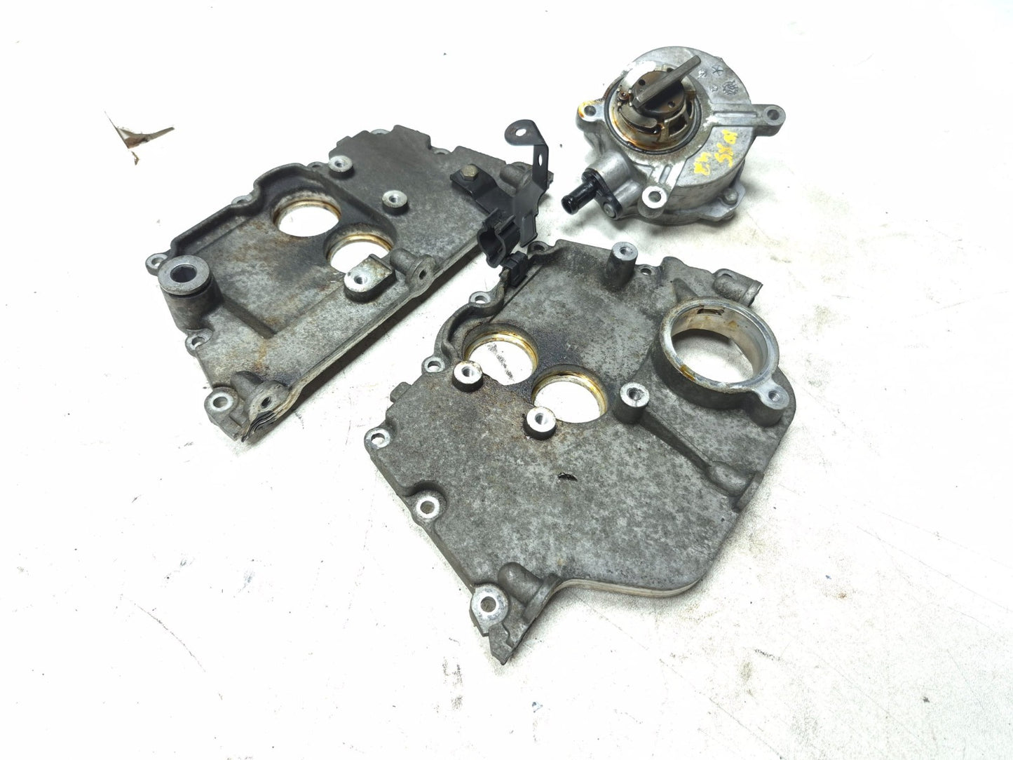 2010 BMW X5 4.8l Timing Cover & Engine Vacuum Pump 3 Pcs OEM