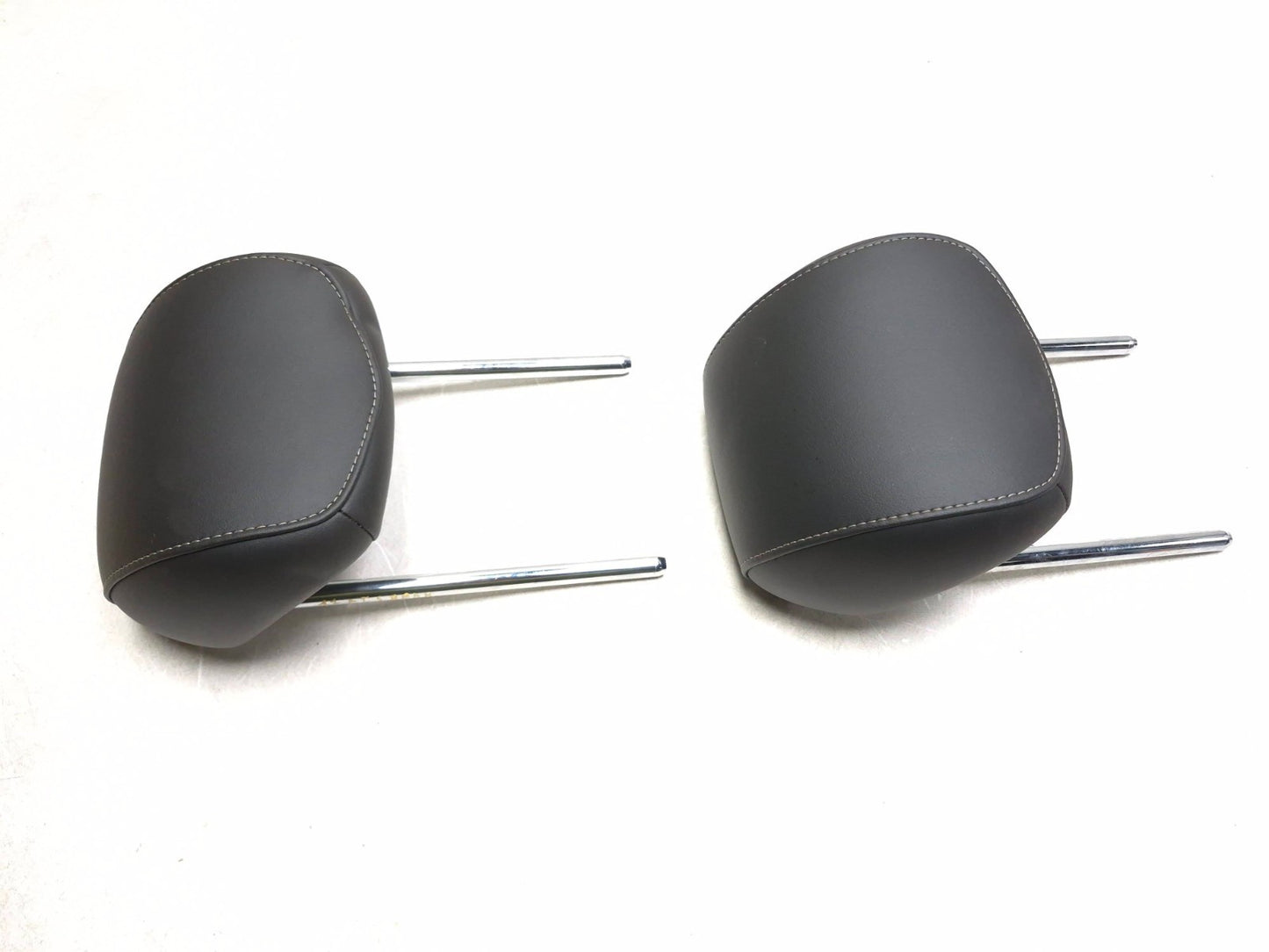 2017 Cadillac Ats Luxury Rear Left & Right Headrest Pair OEM