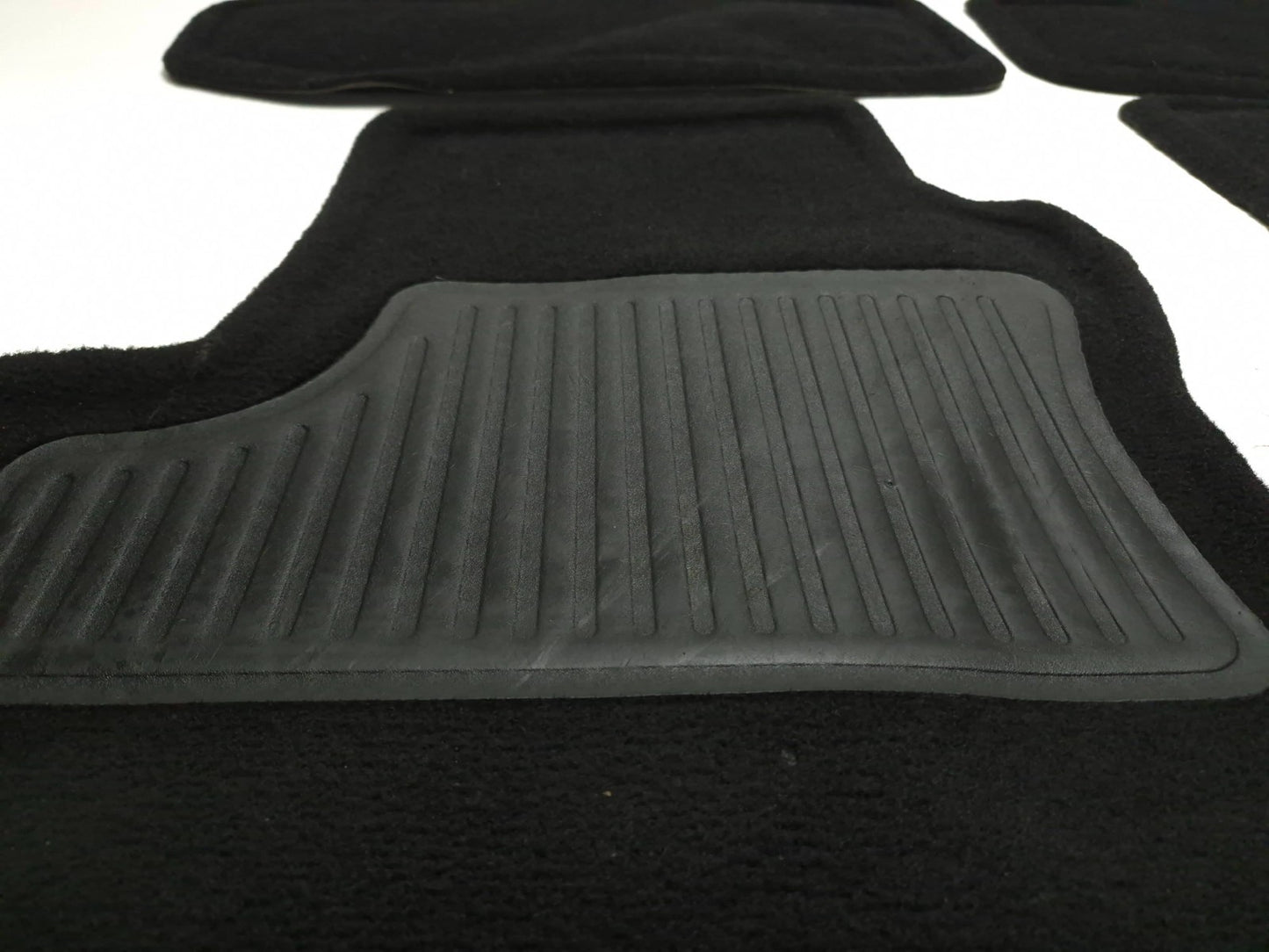 2020 Dodge Challenger Interior Floor Carpet Mat Rear & Front 4 Pcs OEM