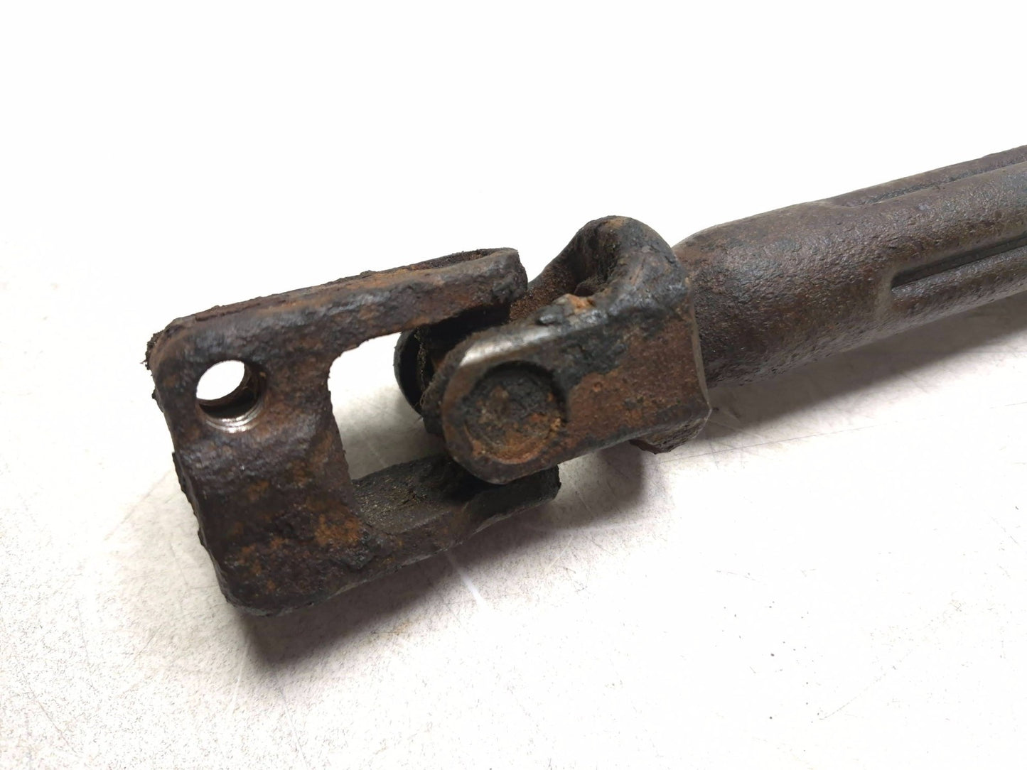 2008 Lincoln Navigator Lower Steering Shaft OEM