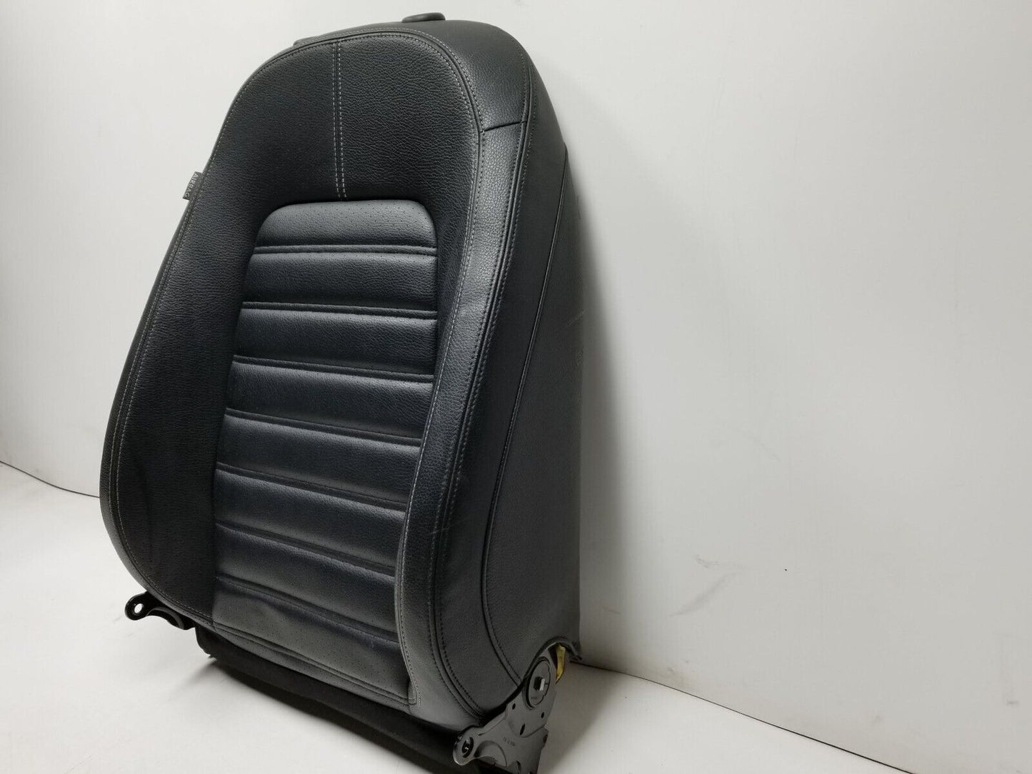 2009 - 2017 Volkswagen Cc Front Passenger Seat Back Upper Cushion OEM