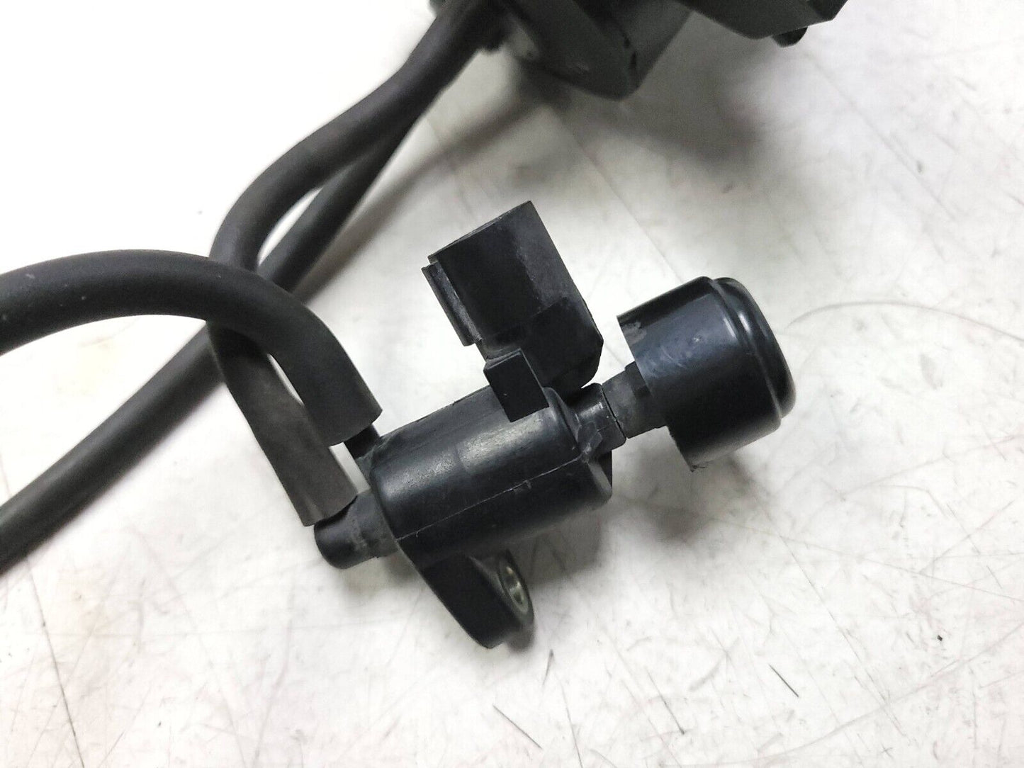 04 05 Honda Cbr 1000rr Vapor Canister Purge Valve OEM 12k Miles