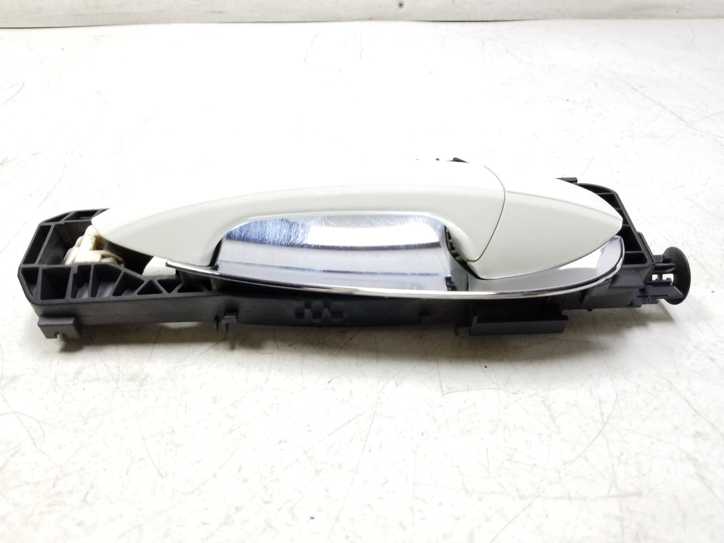 2012 Mercedes E350 Front Passenger Exterior Door Handle OEM