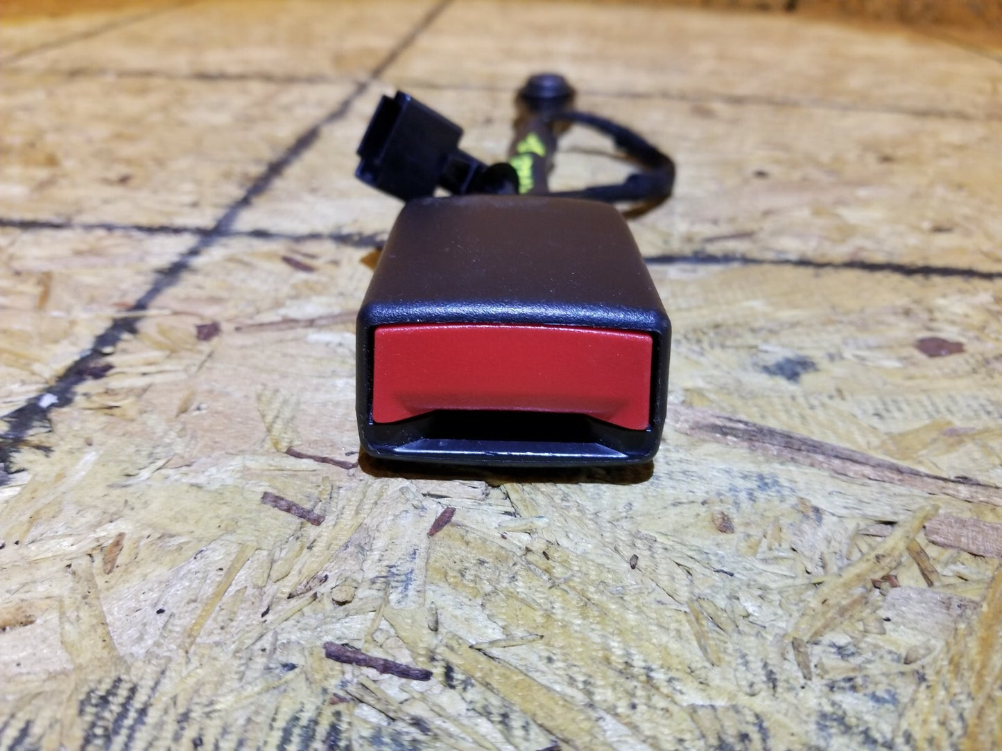13 14 15 16 Buick Encore Front Left Driver Seat Belt Buckle Latch OEM 32k