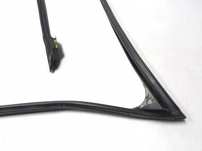 2011 BMW 535i F10 Front Door Window Belt Weatherstrip Seal Passenger Side Rh OEM