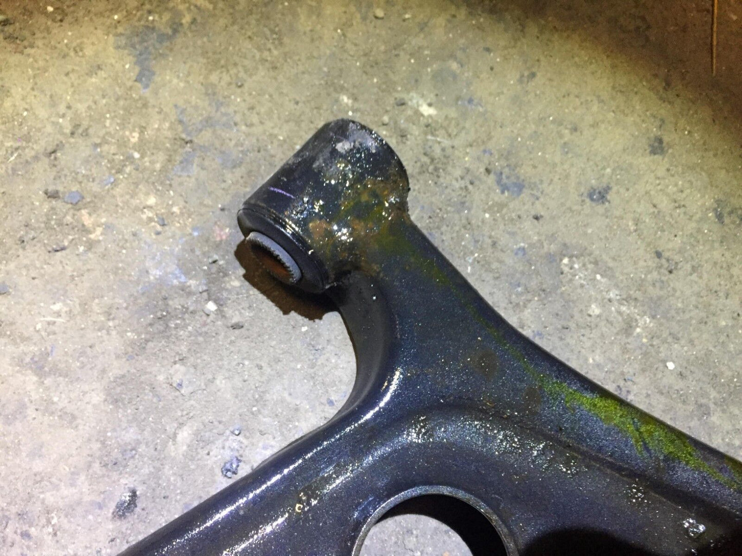 04 05 06 Scion Xa Front Right Passenger Side Lower Control Arm OEM D18