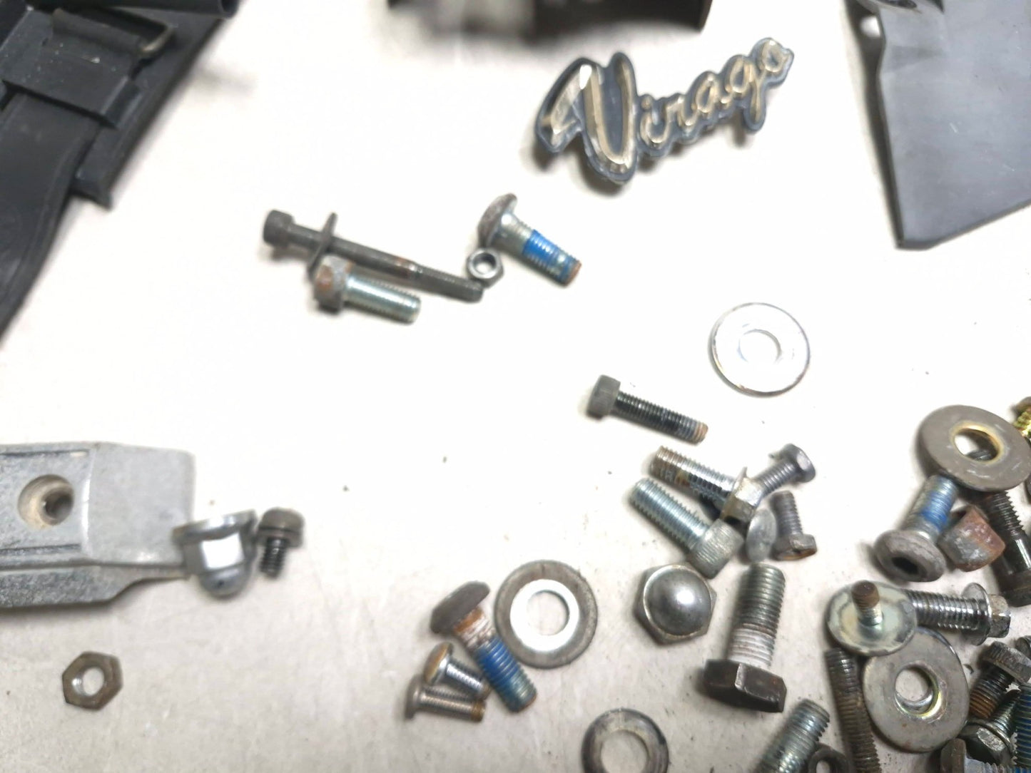 1993 Yamaha Virago Xv750 Misc Bolt & Hardware Bracket OEM