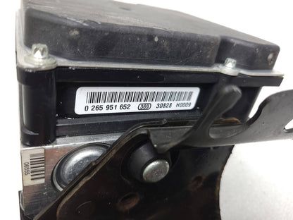 2015 Infiniti Q60 ABS Anti Lock Brake Pump OEM