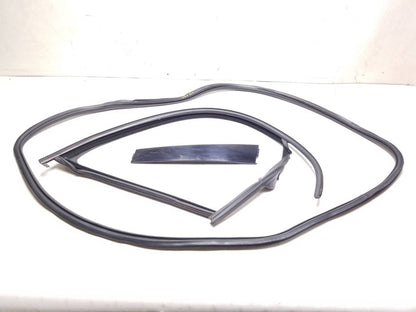 10 - 14 VW Golf GTI Upper Door Glass Weatherstrip Front Passenger Side Right OEM