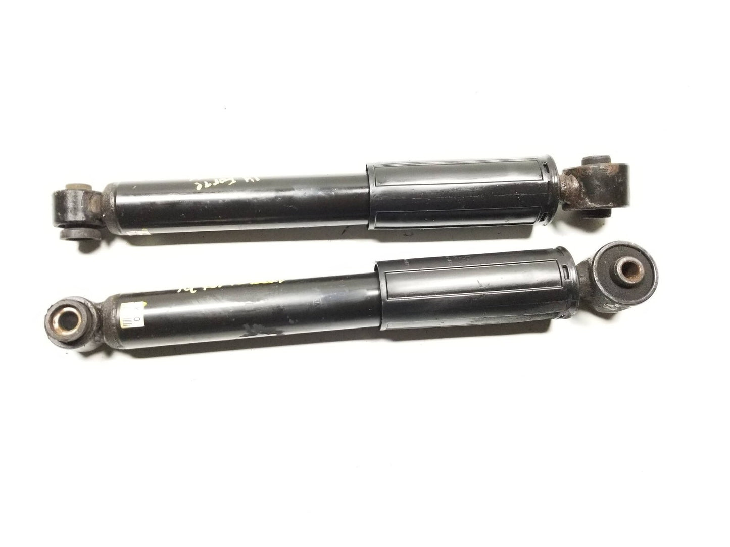 2014 Kia Forte Rear Shock Strut Absorber Left & Right 2pcs OEM