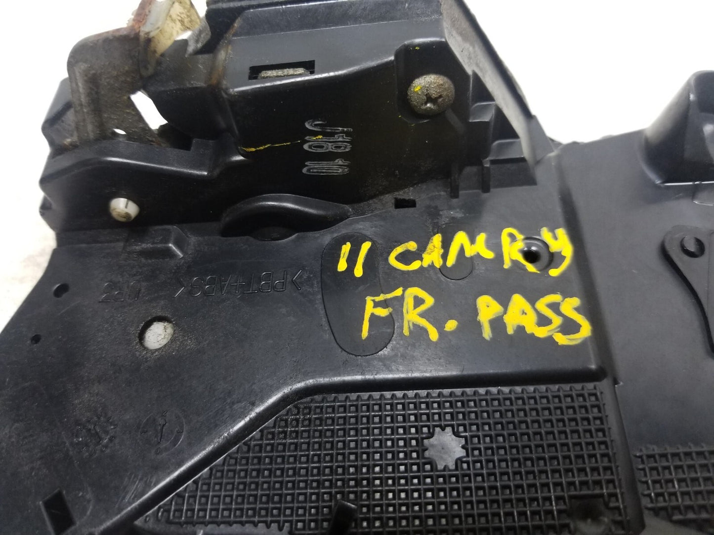 2007-2011 Toyota Camry Door Lock Actuator & Handle Front Passenger Side Rh OEM