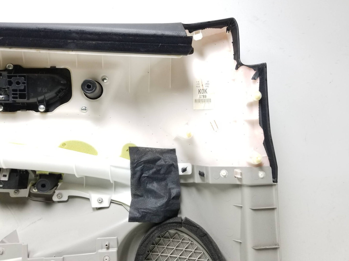 08-14 Nissan Rogue Door Panel Trim Front Passenger Side Right OEM ✅