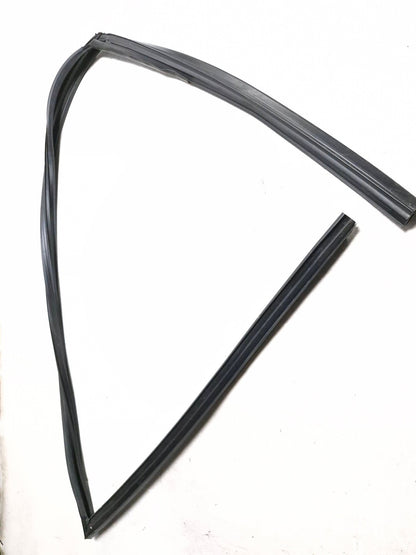 2010 Nissan Maxima Front Left Door Weatherstrip Seal OEM