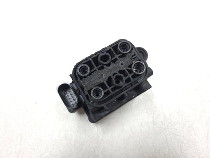 2010 - 2019 Jaguar XJ Air Suspension Control Solenoid Valve OEM