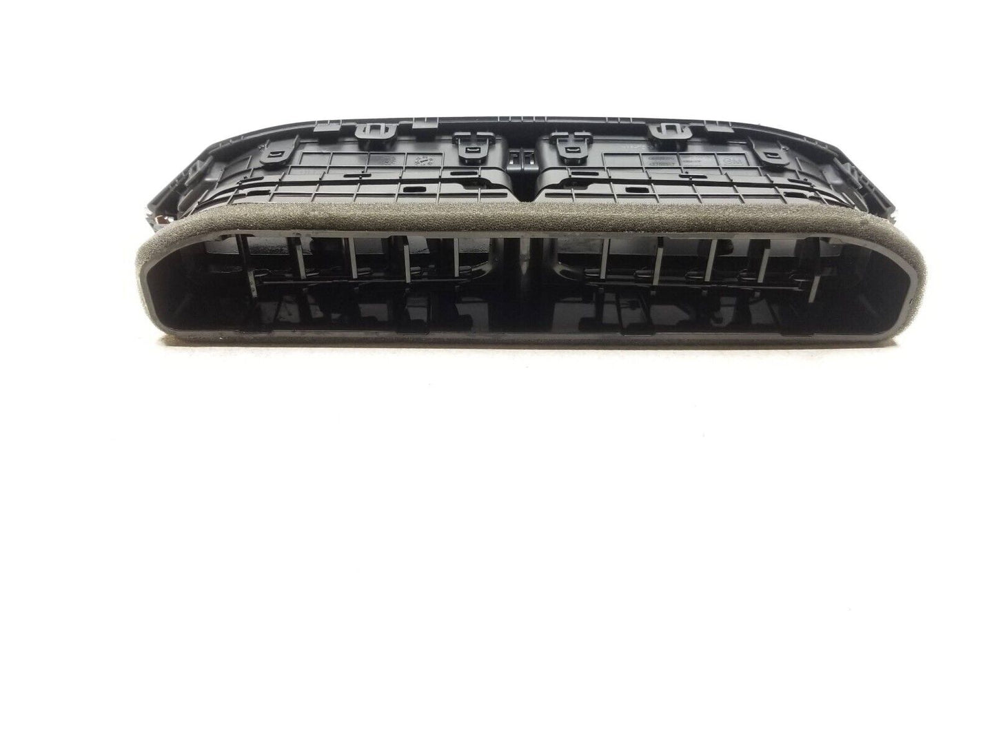 21 - 23 Chevrolet Trailblazer Dash Center Ac Heater Air Vent OEM